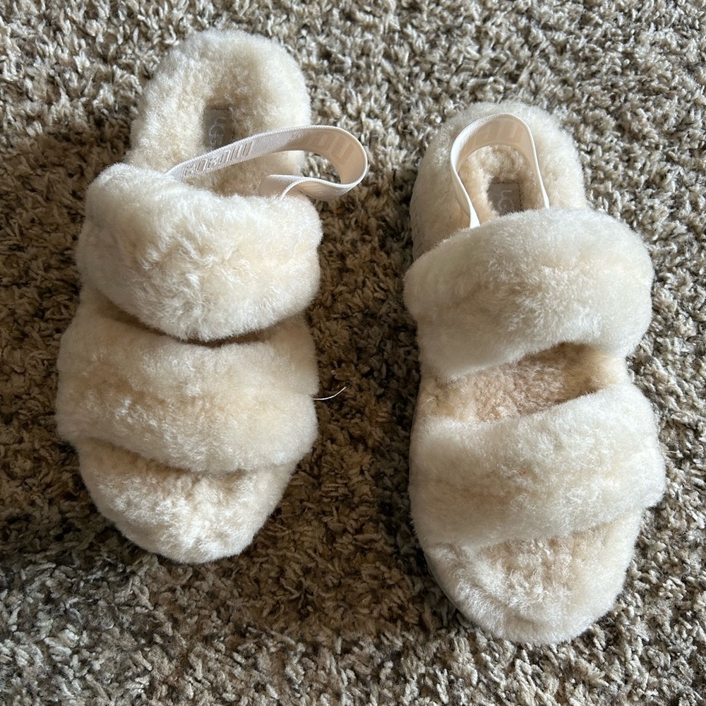L.A.M.B. Kids Plush Slide Sandals in Cream